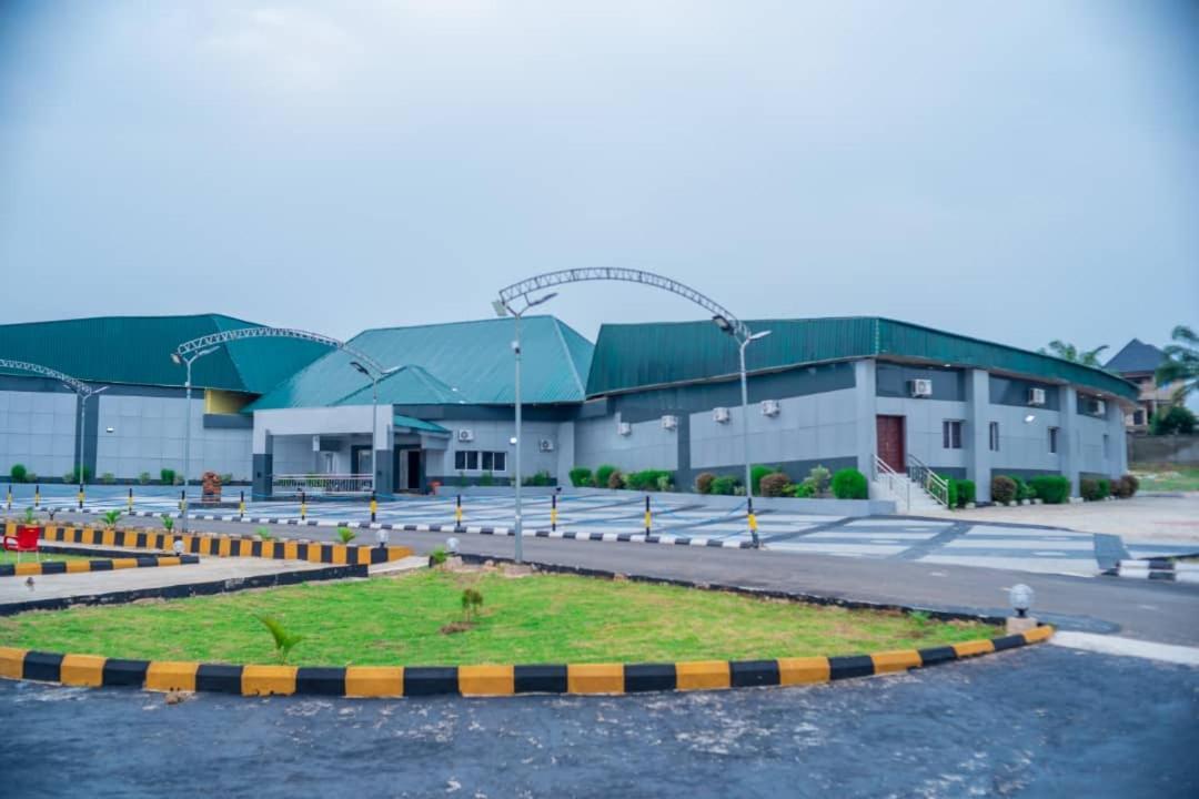 Murphy'S Mansion Resort Umuahia Luaran gambar