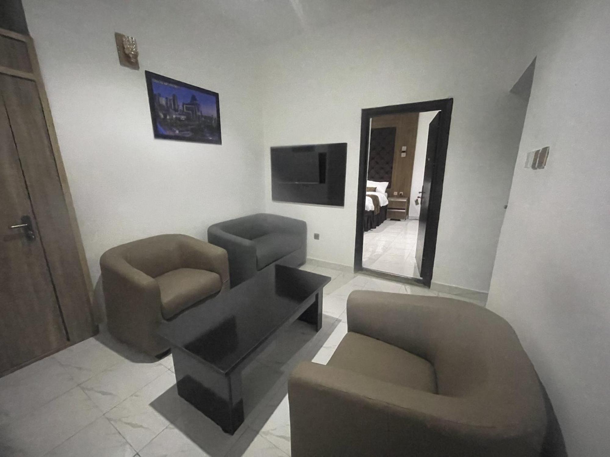 Murphy'S Mansion Resort Umuahia Luaran gambar